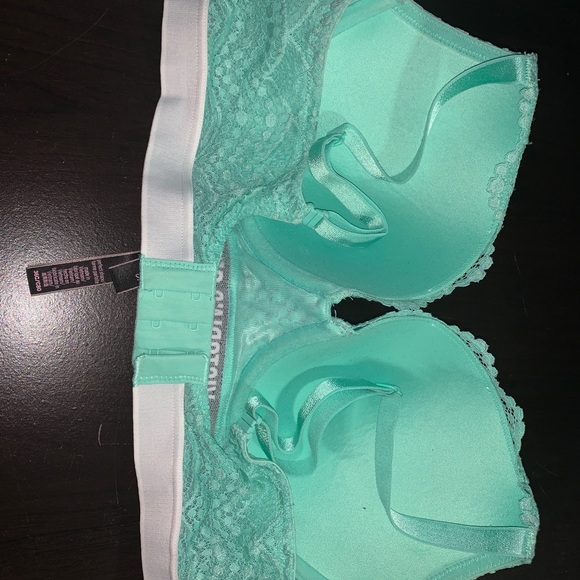 Victoria Secret bra - Picture 2 of 2